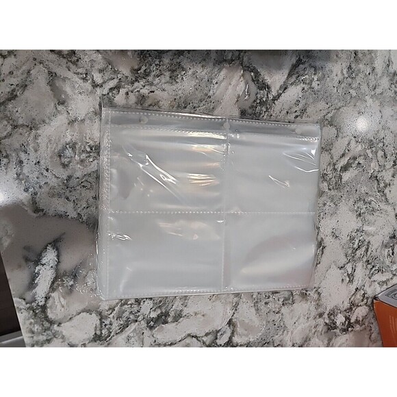 New Card Binder with 400 Pockets with Zipper - Picture 3 of 4